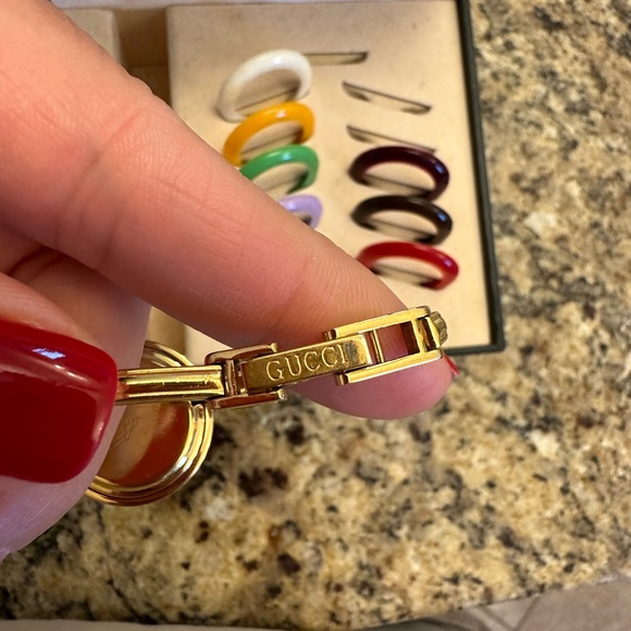 Gucci watch - Picture 3 of 5